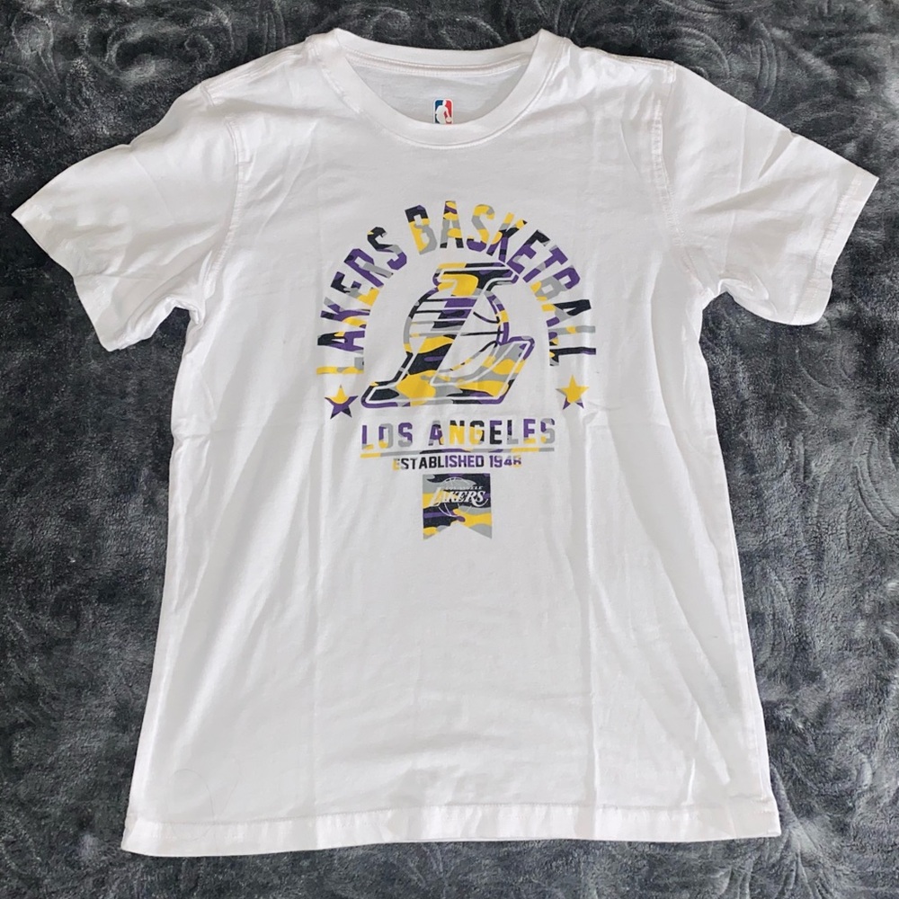 NBA Los Angeles Lakers Shirts Size Large (14-16)